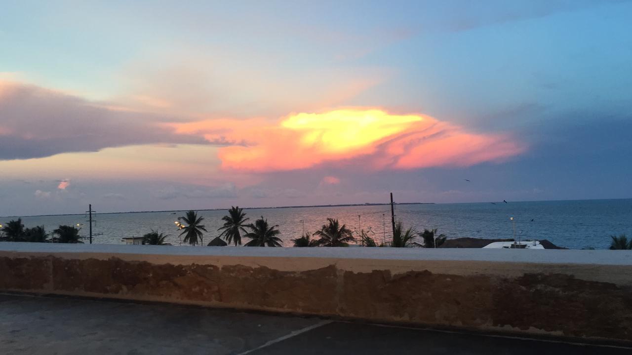 The Mermaid Hostel Beach (Adults Only) Cancun Exterior photo