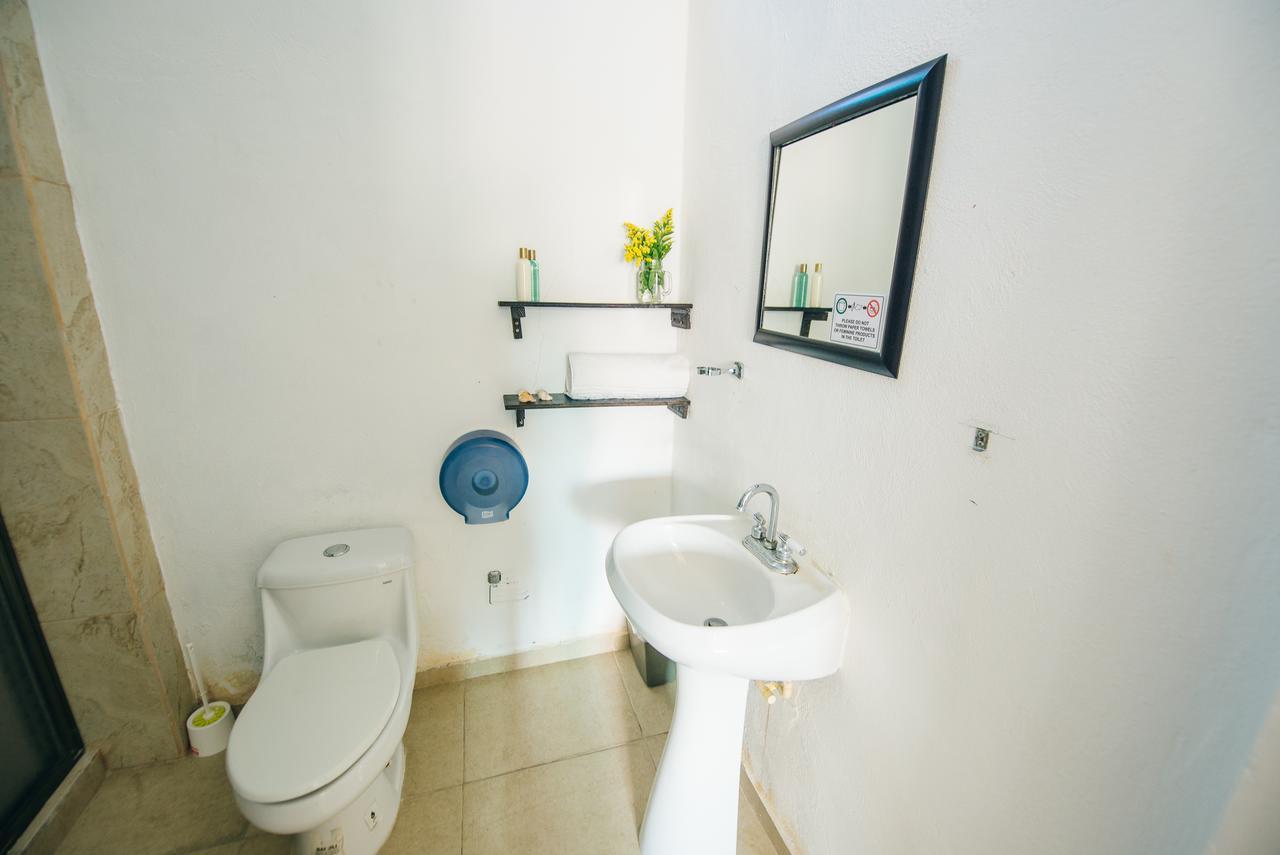 The Mermaid Hostel Beach (Adults Only) Cancun Exterior photo