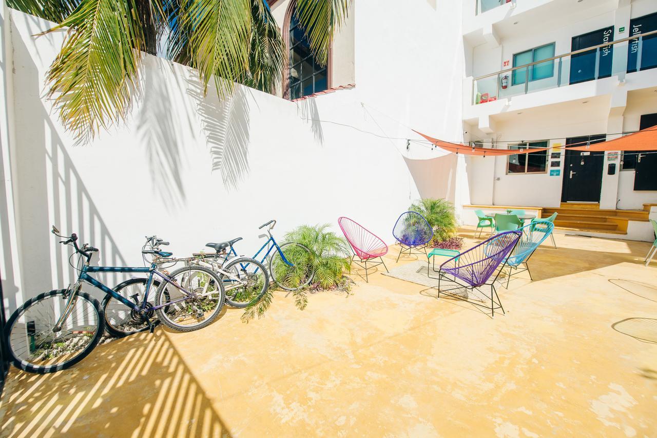 The Mermaid Hostel Beach (Adults Only) Cancun Exterior photo